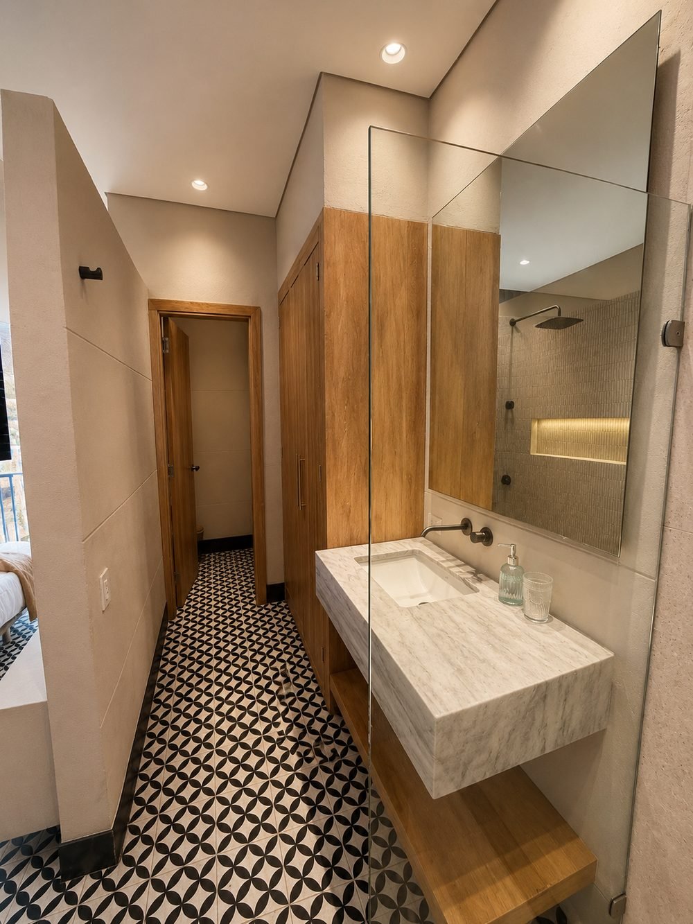 Baño privado de la Habitación 202, Clásica con Balcón en Casa Maya Cartagena